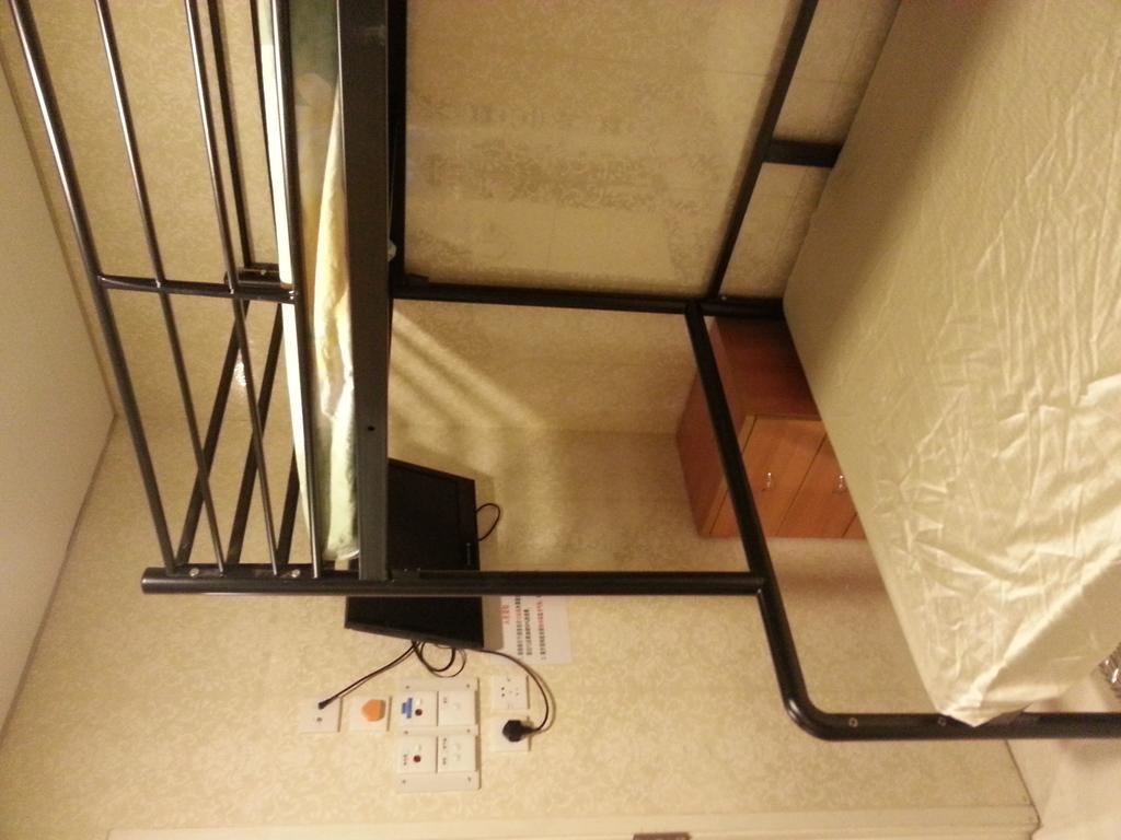 Apple Inn Tsim Sha Tsui Гонконг Экстерьер фото