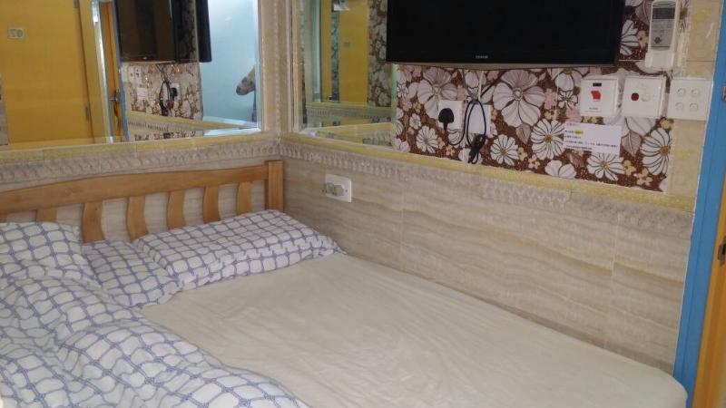Apple Inn Tsim Sha Tsui Гонконг Экстерьер фото